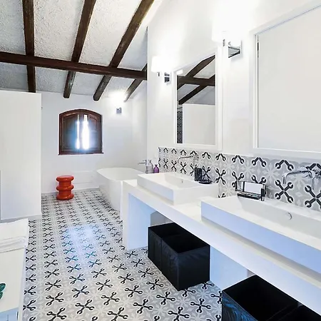 Blue Moon Villa
