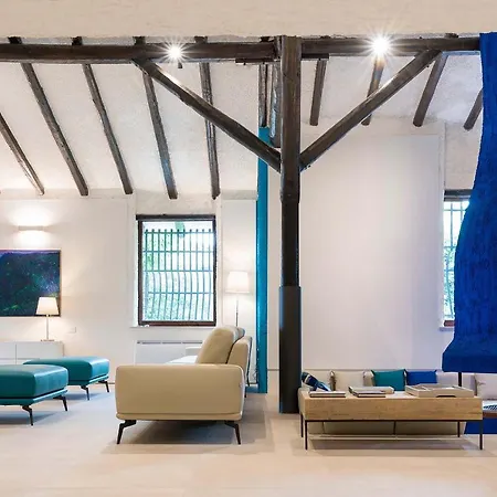 Blue Moon Вилла