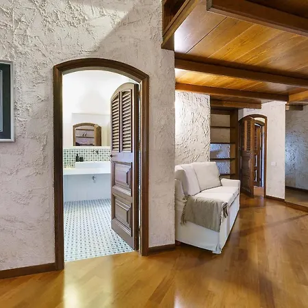 Blue Moon Фонтане-Бьянке