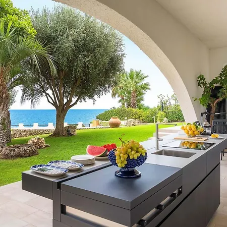Villa Blue Moon